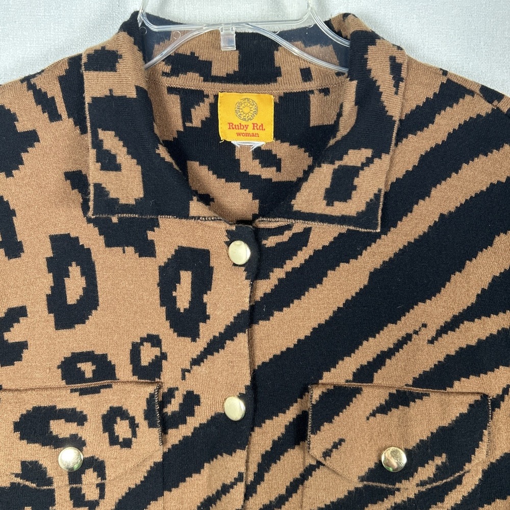 Ruby Rd. Soft Knit Shacket Women's 3XL Leopard Zebra Print Black Brown Gold Snap - Picture 2 of 7
